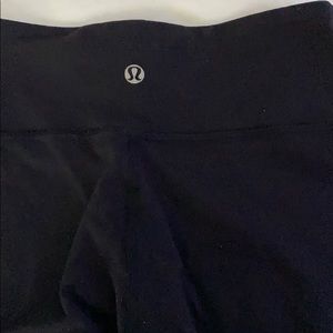 Black lulu lemon leggings